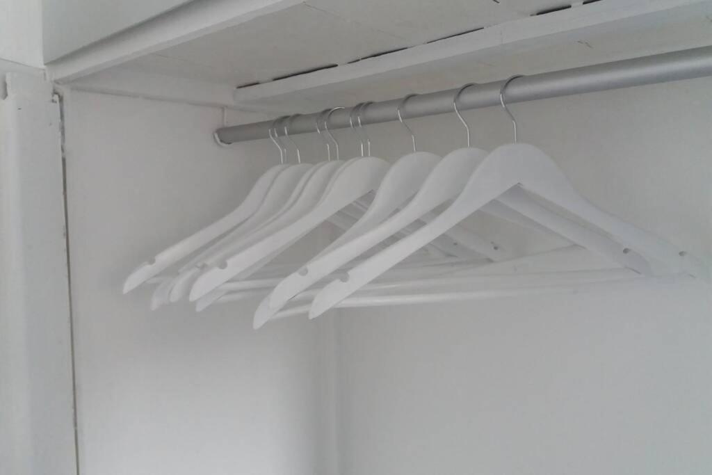 Helle 2-Zimmerwohnung Am Stadtrand ฮิลเดสไฮม์ ภายนอก รูปภาพ