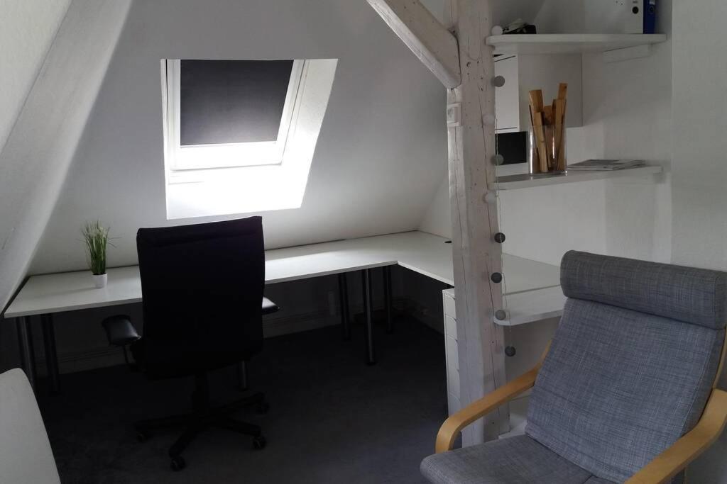 Helle 2-Zimmerwohnung Am Stadtrand ฮิลเดสไฮม์ ภายนอก รูปภาพ